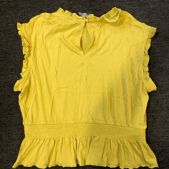Scoop Women's Smocked Crop Top. Size Large 12/14. BNWT - Picture 2 of 4